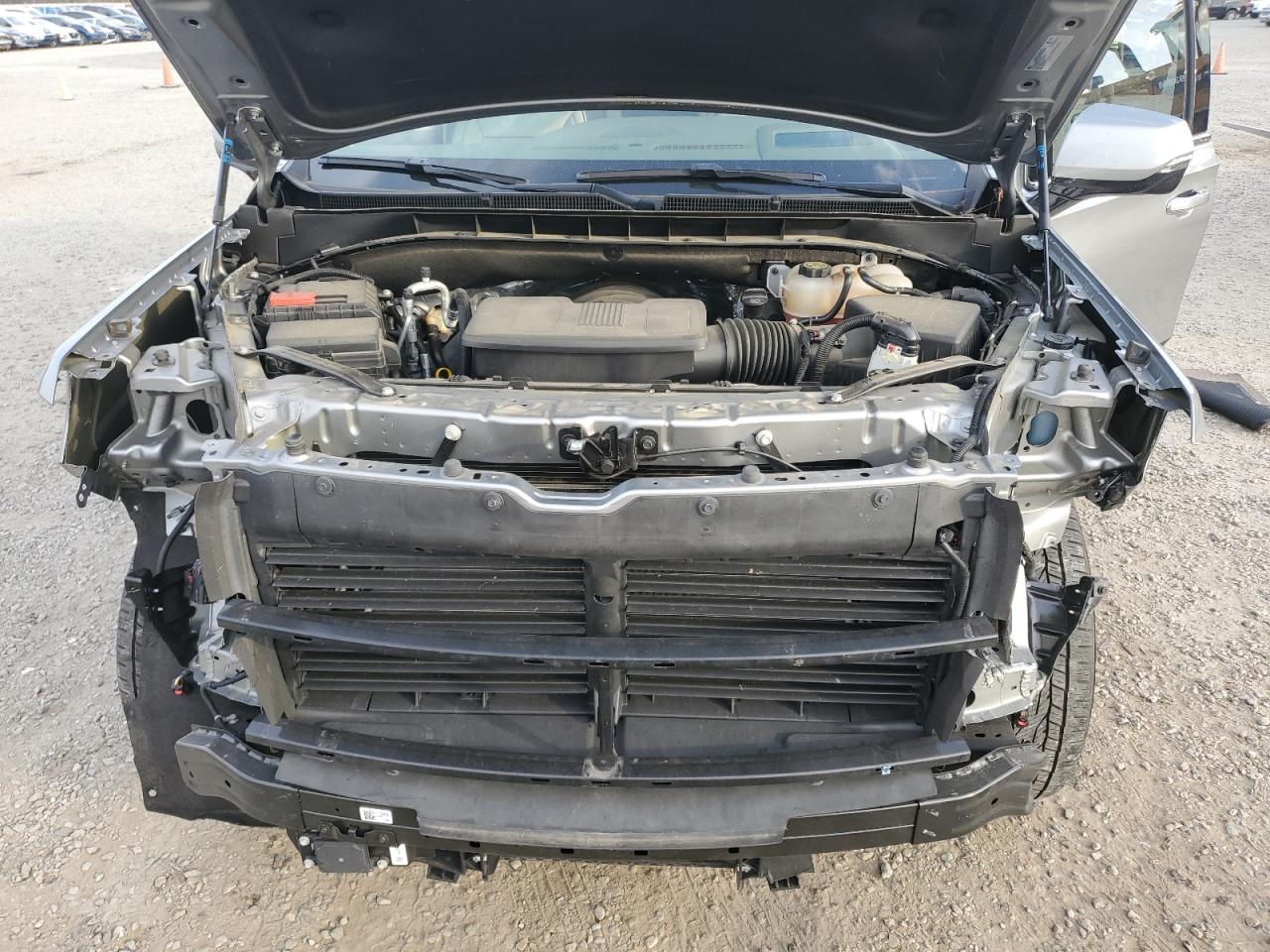 GMC Yukon Denali Image 14