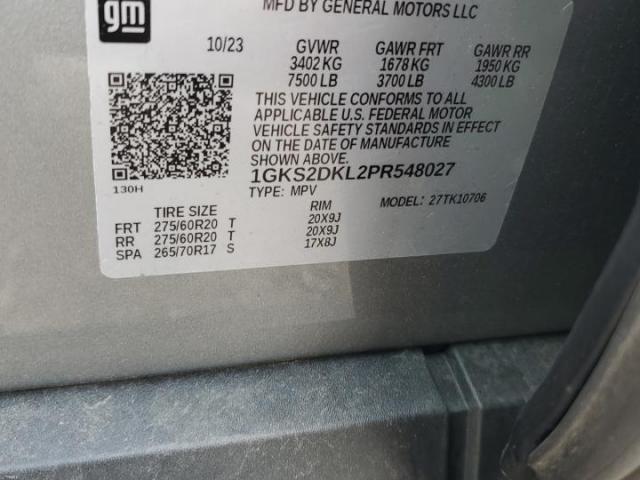 GMC Yukon Denali Image 9