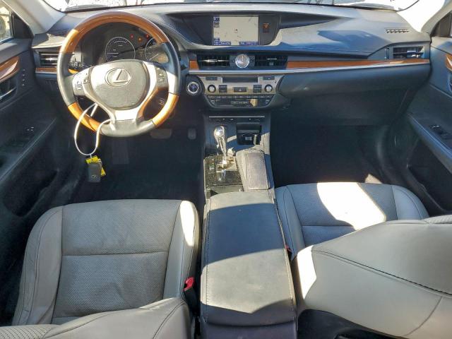 Lexus Es 300h Image 3