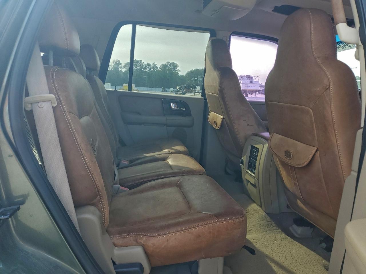 Ford Expedition Eddie Bauer Image 11