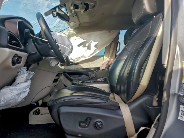 Chrysler Minivan Lxi Image 10