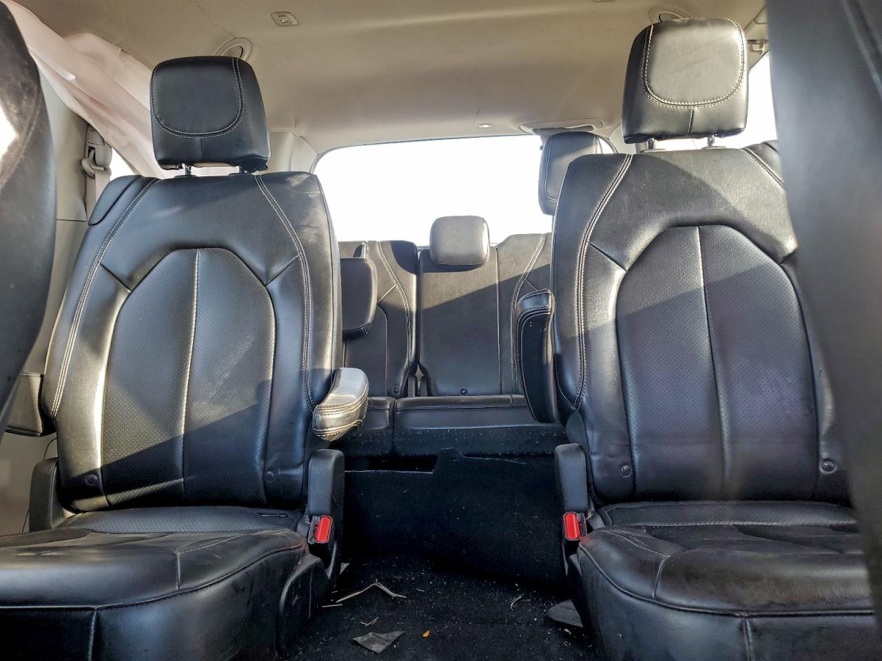 Chrysler Minivan Lxi Image 3