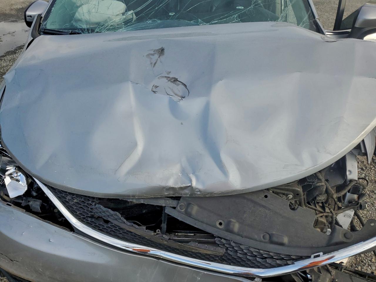 Chrysler Minivan Lxi Image 12