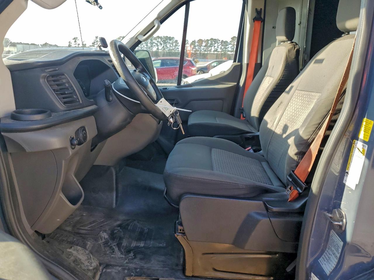 Ford Transit T-250 Image 12