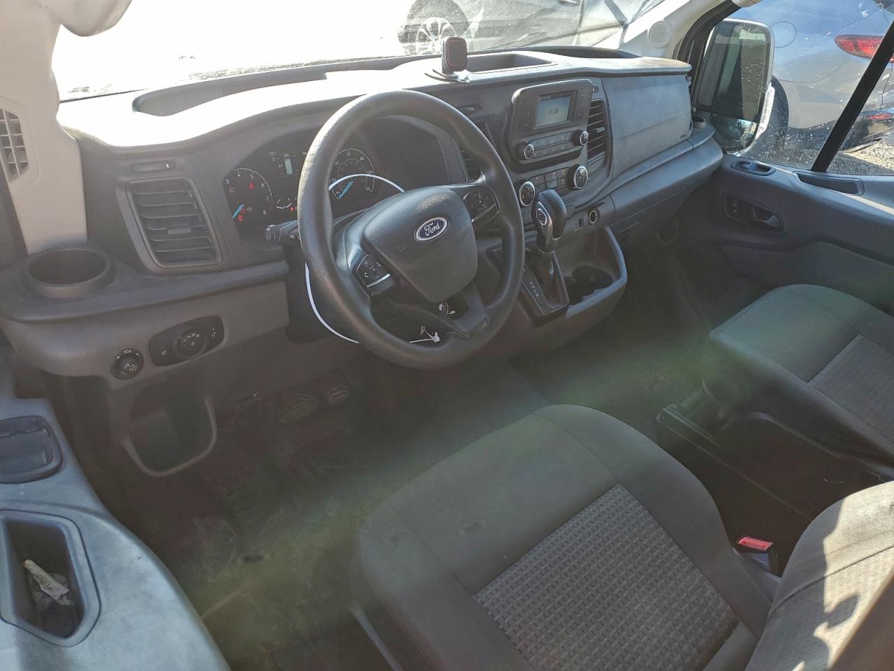 Ford Transit T-250 Image 5