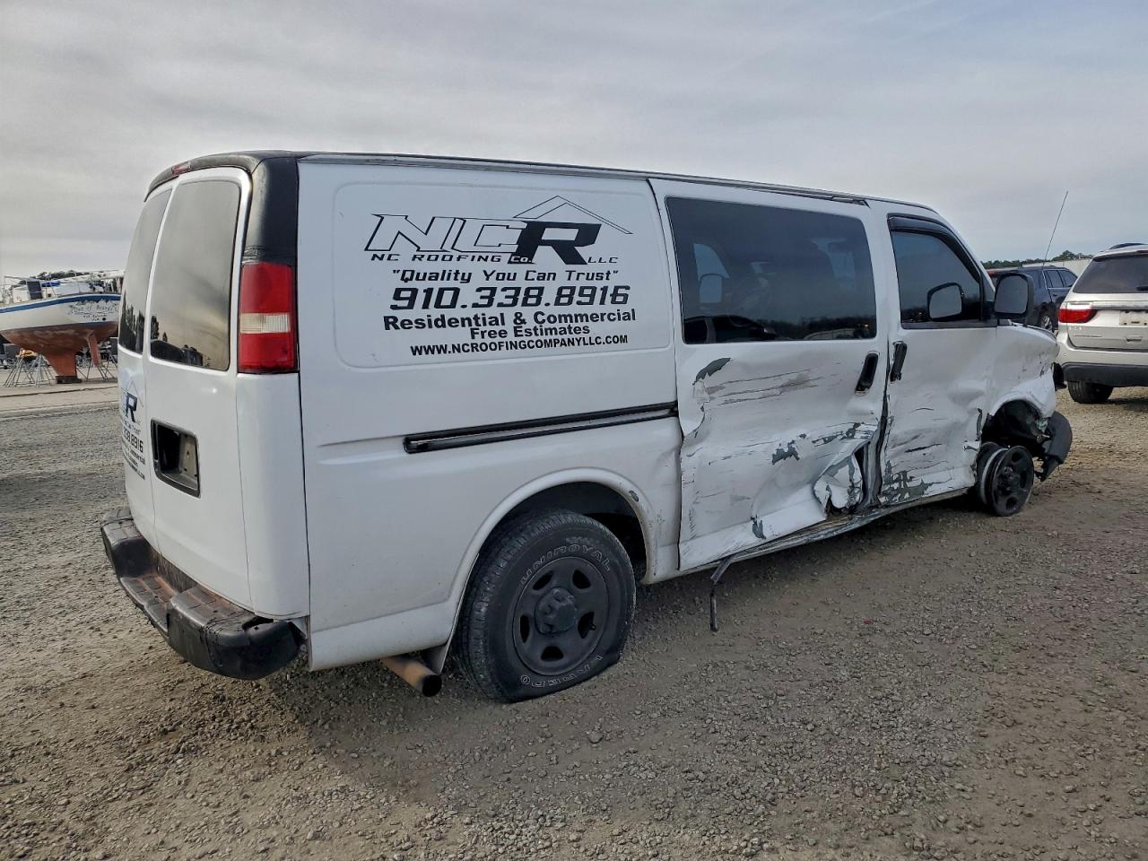 Chevrolet Express Image 5