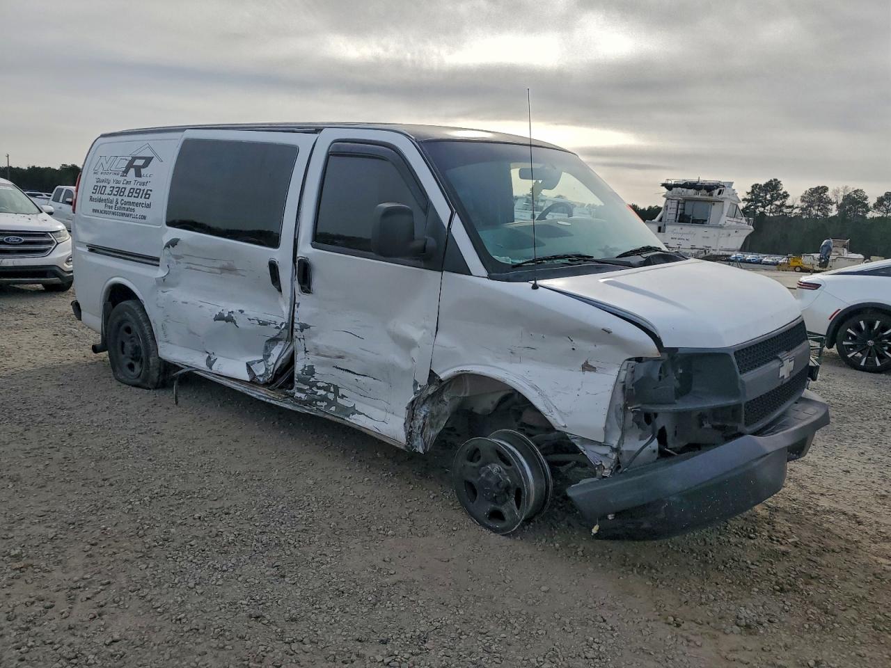 Chevrolet Express Image 7