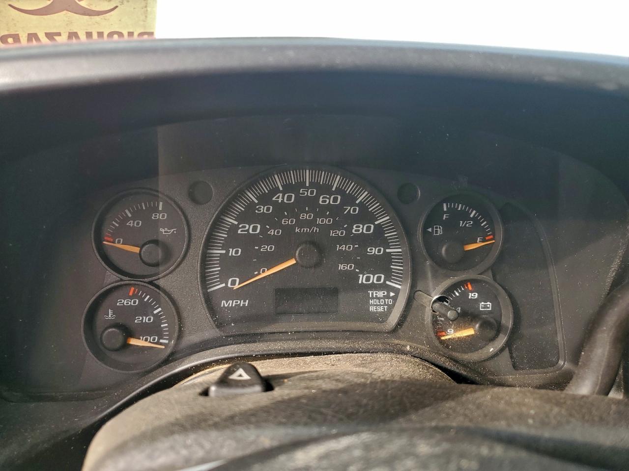 Chevrolet Express Image 3