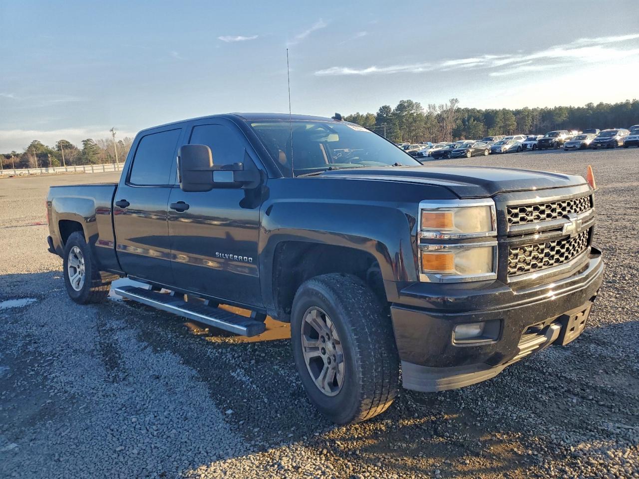 Chevrolet Silverado C1500 Lt Image 3