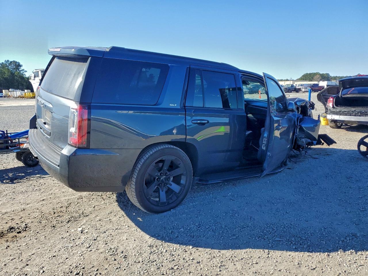 GMC Yukon Slt Image 2