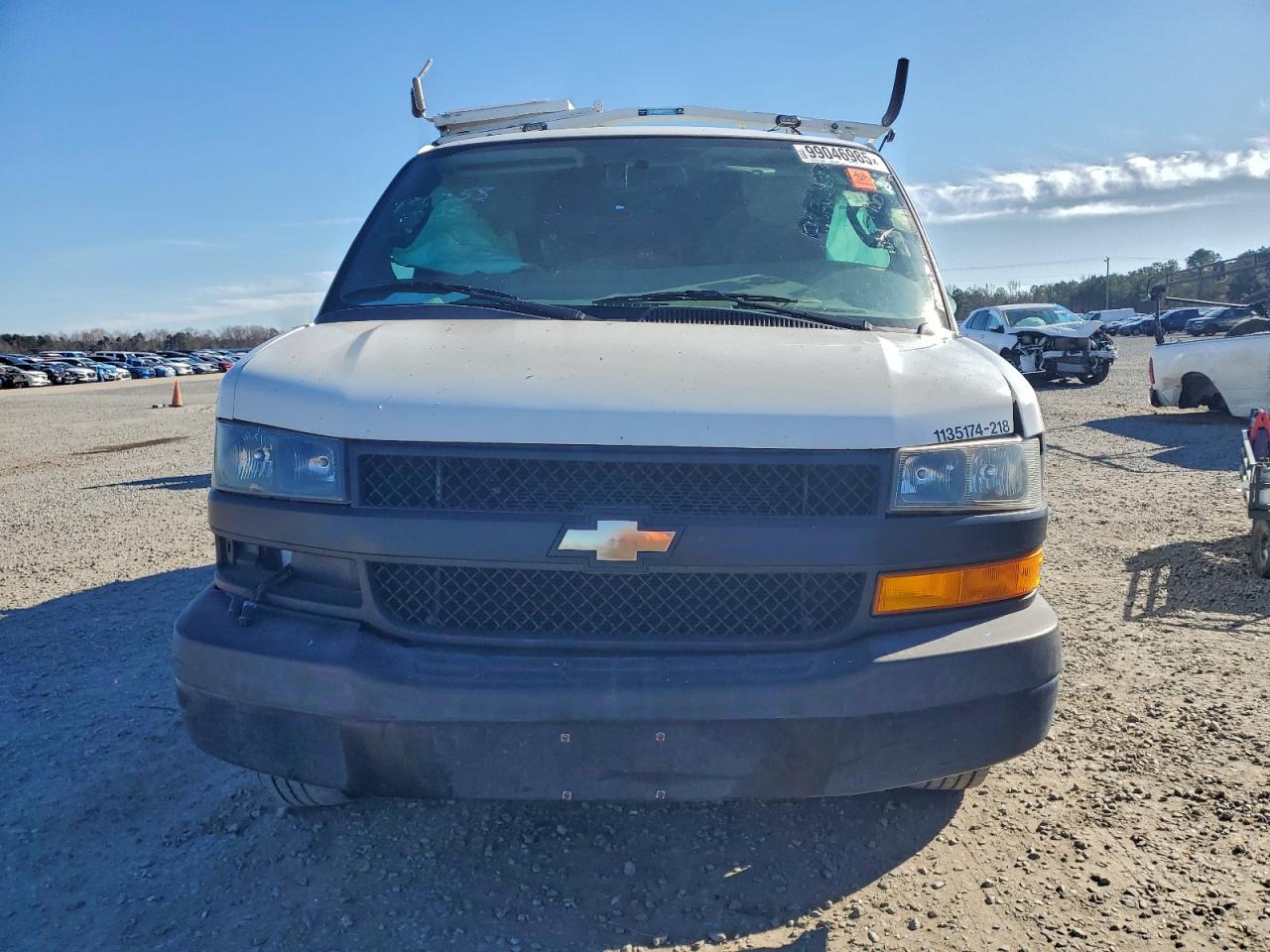 Chevrolet Express Image 3
