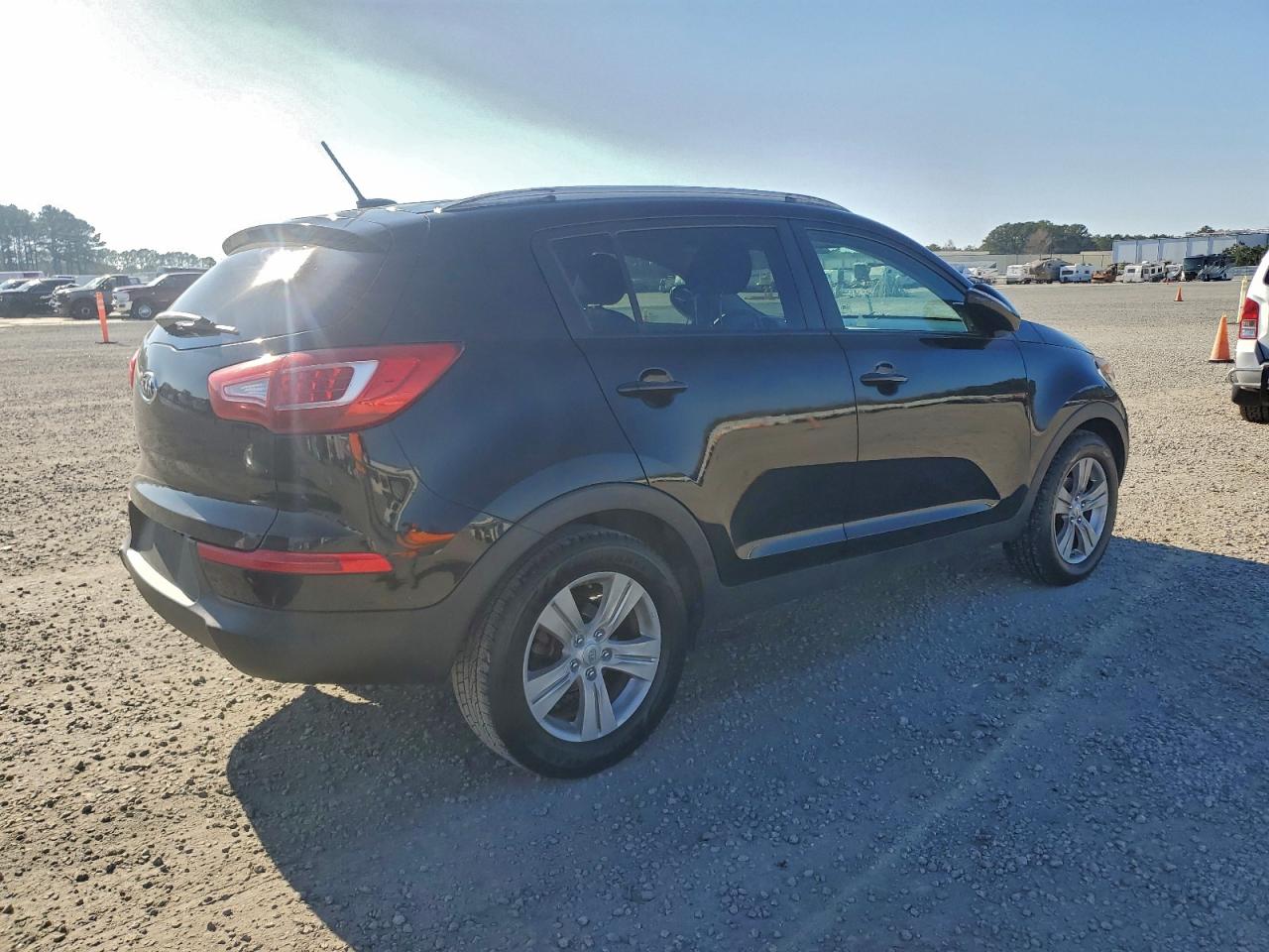 Kia Sportage Lx Image 2