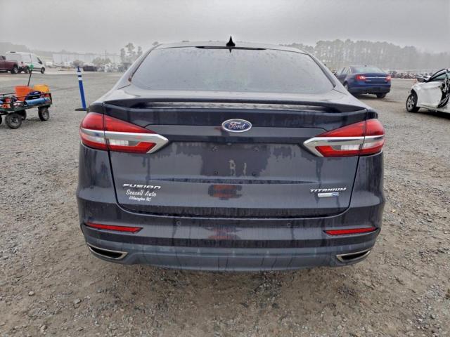 Ford Fusion Titanium Image 9