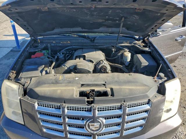 Cadillac Escalade Luxury Image 8