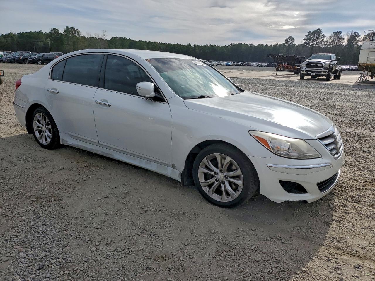 Hyundai Genesis 3.8l Image 9