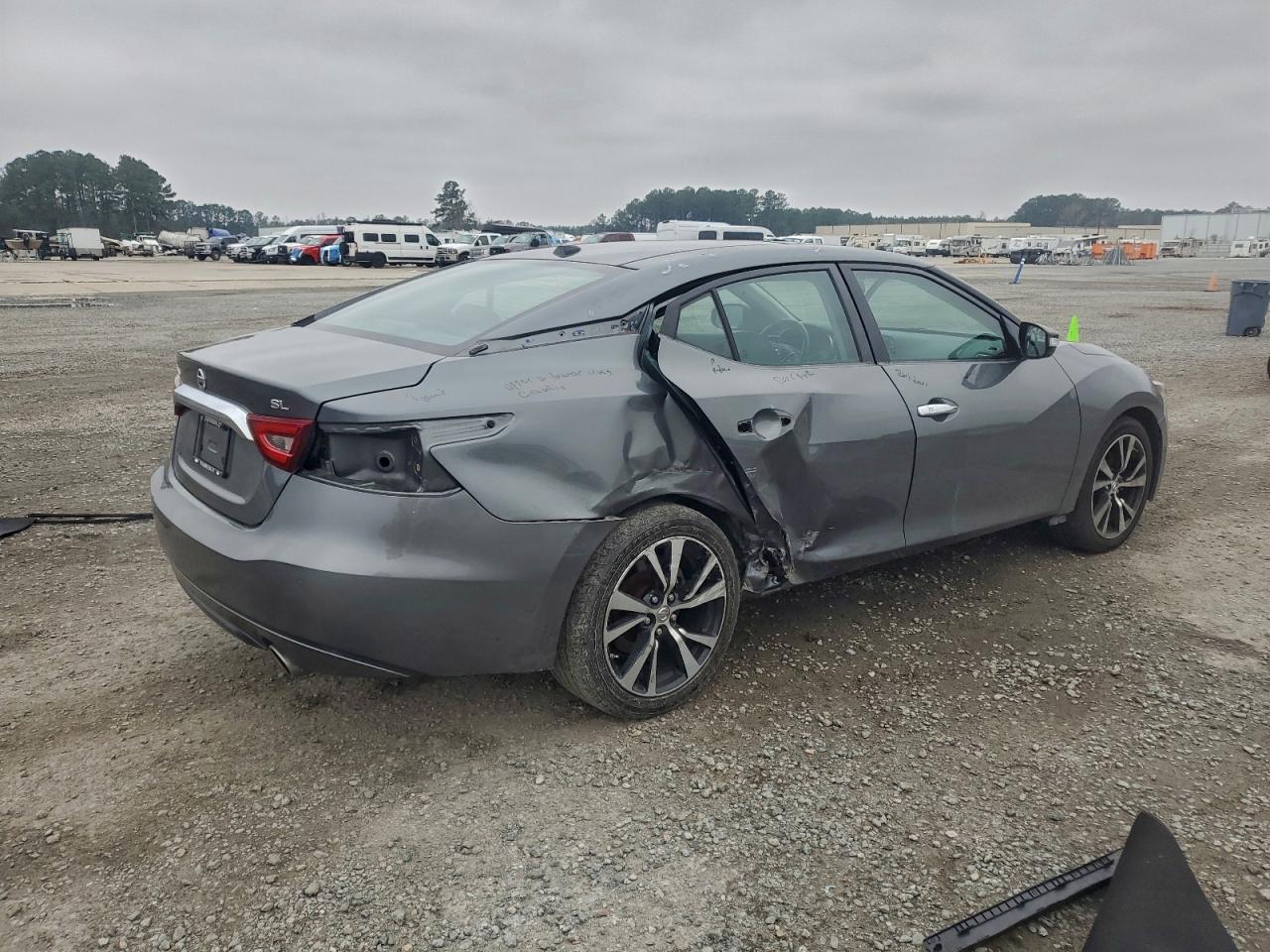 Nissan Maxima 3.5s Image 3