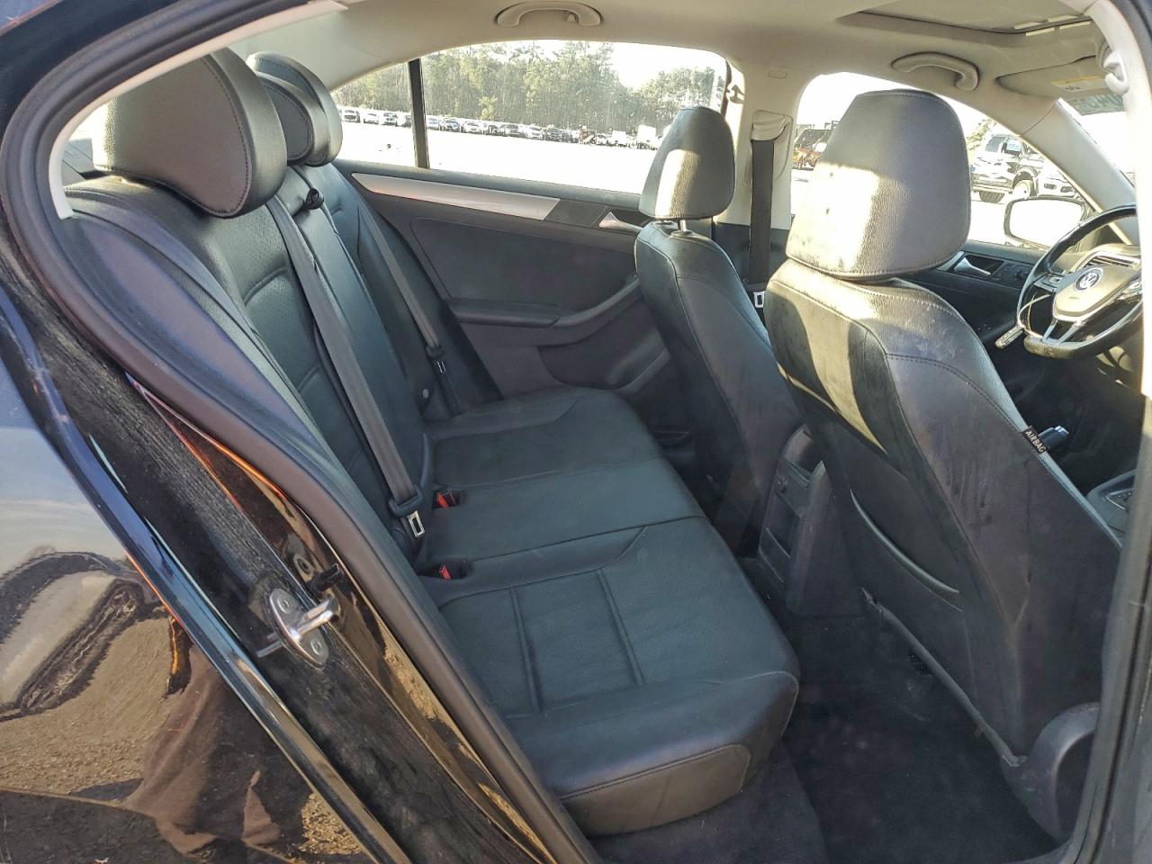 Volkswagen Jetta Se Image 11