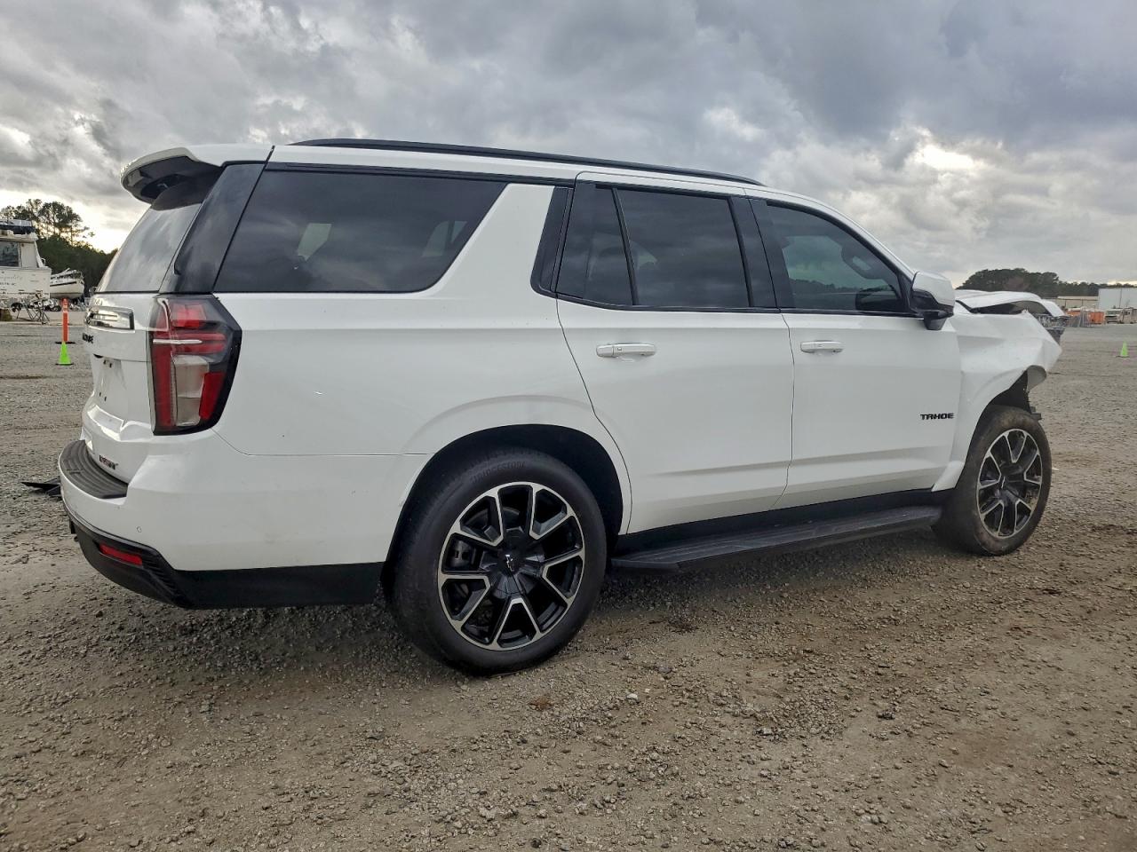 Chevrolet Tahoe C1500 Rst Image 3