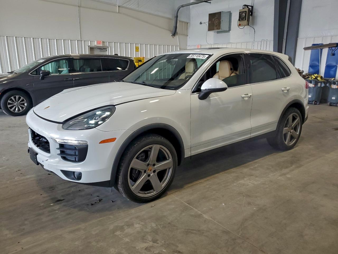 Porsche Cayenne Image 1