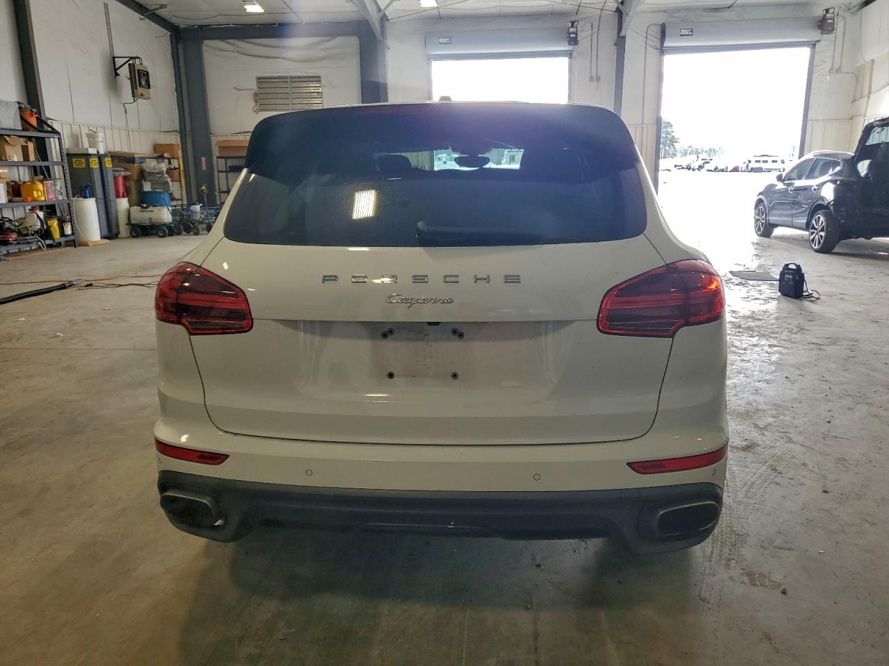 Porsche Cayenne Image 9
