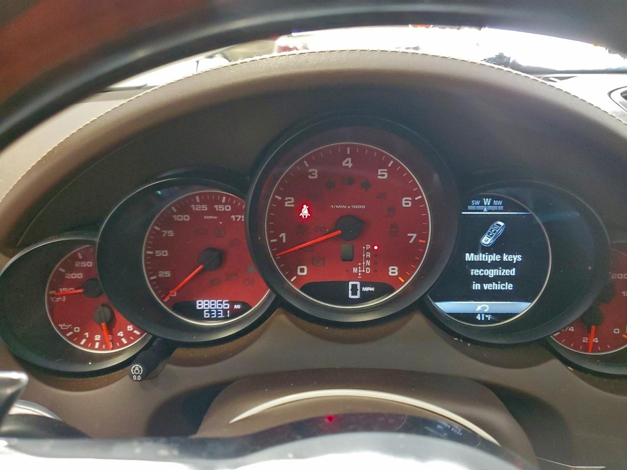 Porsche Cayenne Image 10