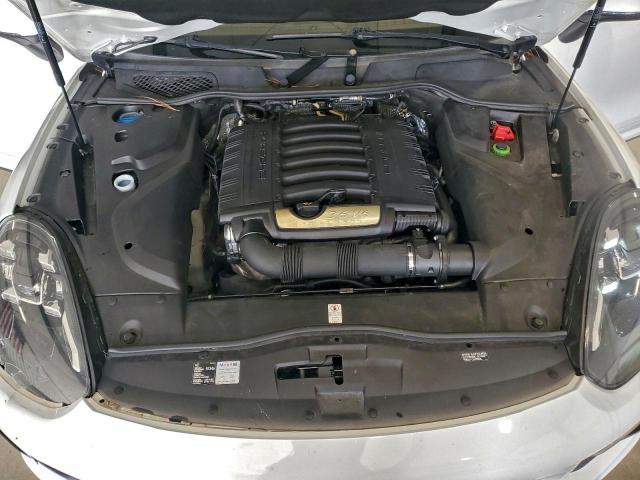 Porsche Cayenne Image 11