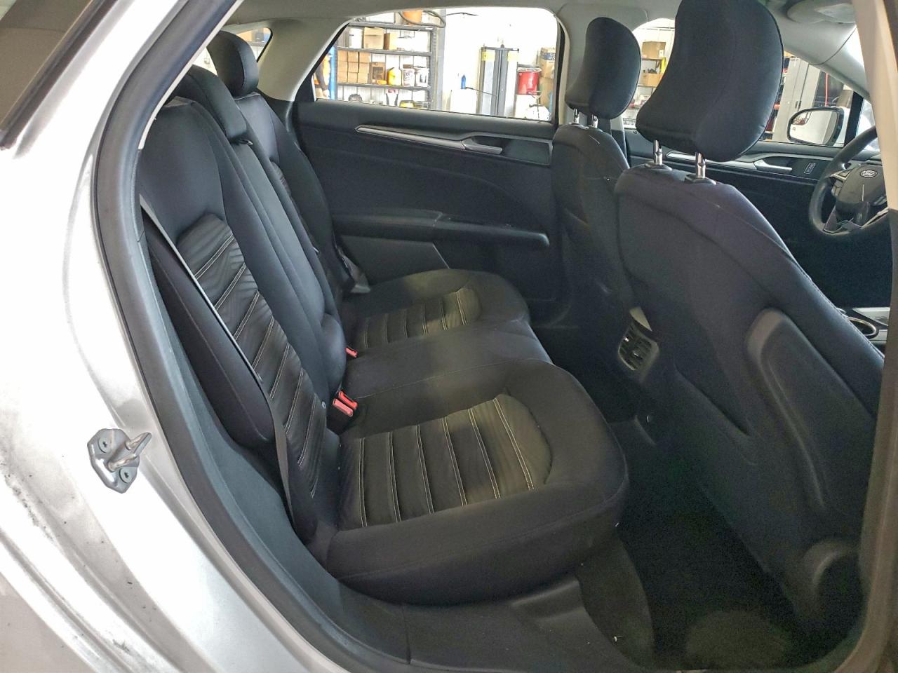 Ford Fusion Se Image 13