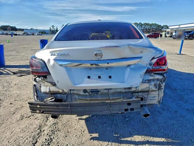 Nissan Altima 2.5 Image 5