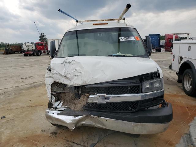 Chevrolet Express Image 3