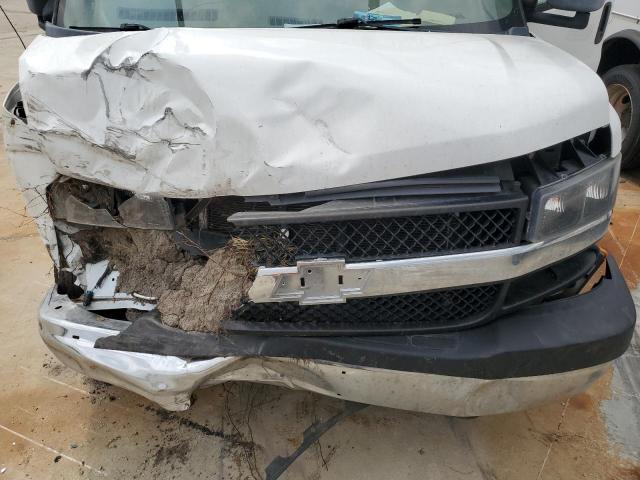 Chevrolet Express Image 10