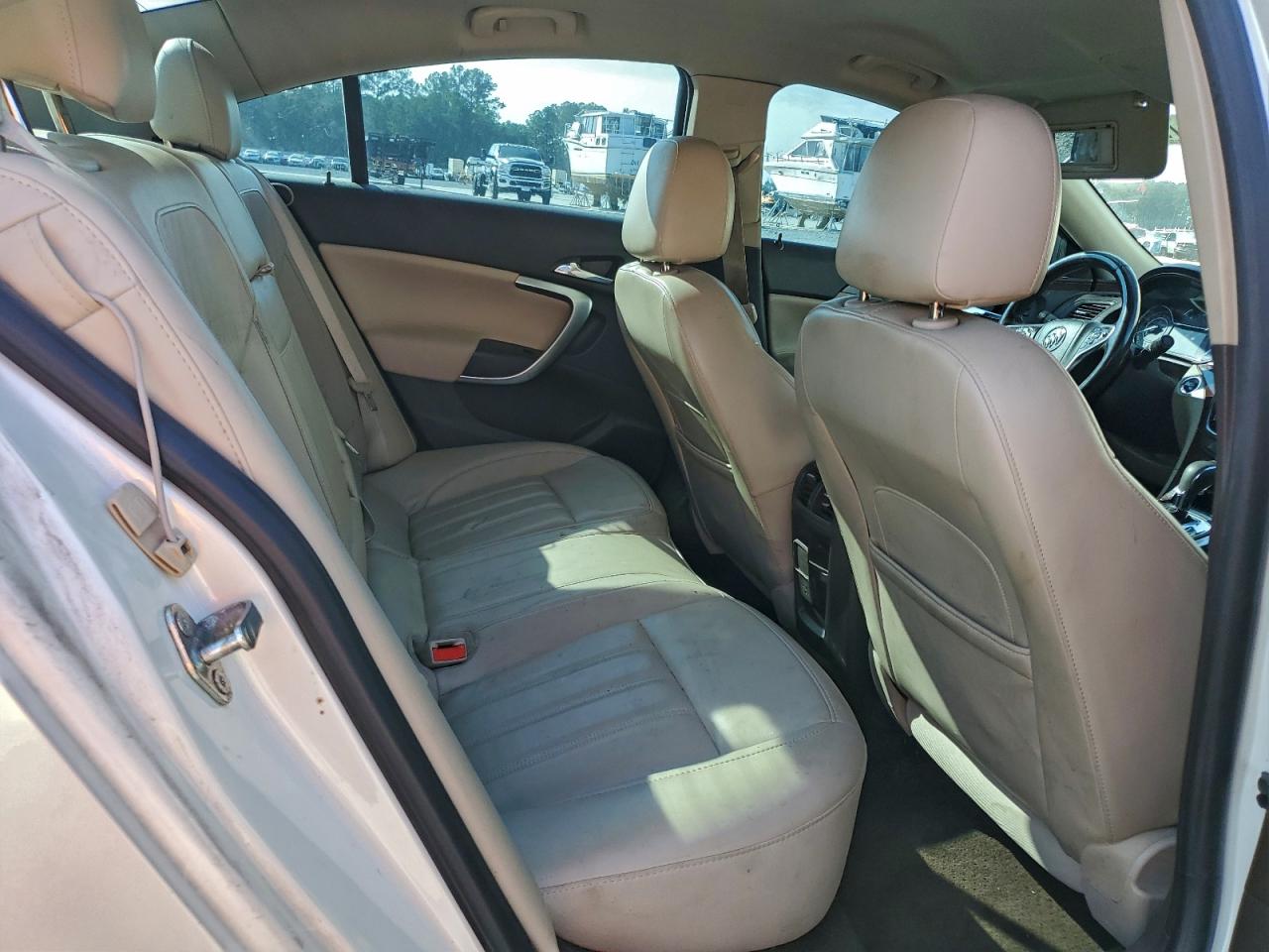 Buick Regal Premium Image 12