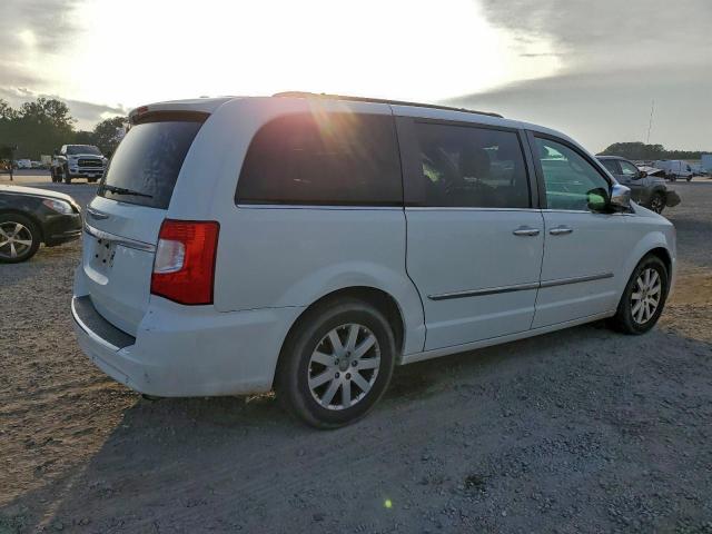 Chrysler Minivan Touring L Image 12